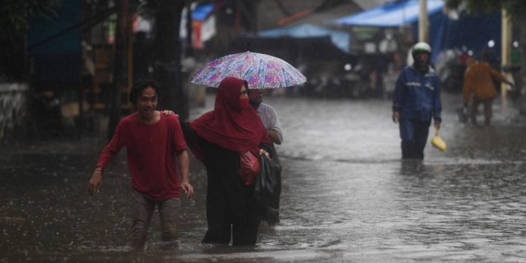 Banjir Sergap Sejumlah Wilayah di Jakarta, Warga Diminta Waspada