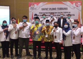 Benyamin-Pilar Sah Ditetapkan KPU sebagai Walikota-Wakil Walikota Terpilih