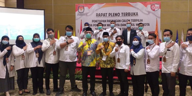 Benyamin-Pilar Sah Ditetapkan KPU sebagai Walikota-Wakil Walikota Terpilih