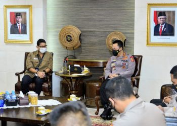 Kapolri Bersama Sandiaga Uno Bahas Penguatan Destinasi Super Prioritas 