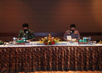 Di Papua Panglima TNI dan Kapolri Bakar Semangat Satgas Nemangkawi 