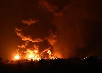 Kebakaran Kilang Minyak Balongan Pengaruhi Suplai Avtur ke Tiga Bandara