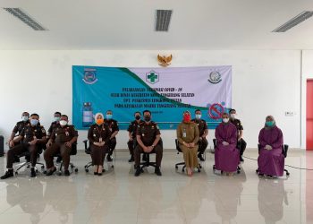 Puluhan Jaksa Kejari Tangsel Divaksin Corona