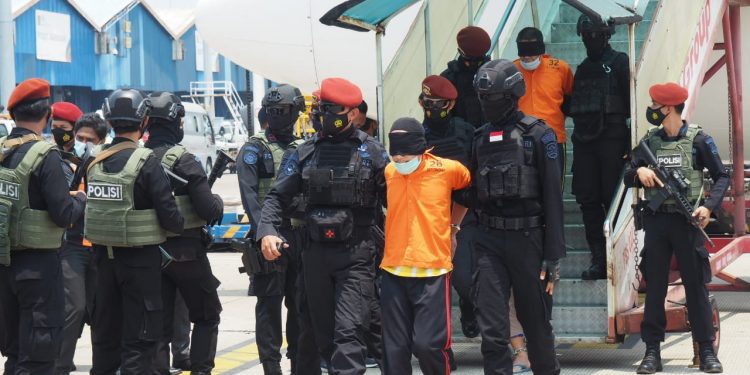 22 Terduga Teroris dari Jawa Timur Tiba di Jakarta