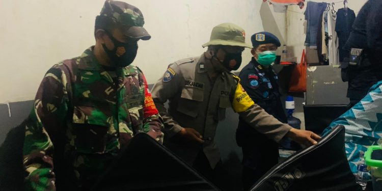 Jelang Hari Bakti Pemasyarakatan 2021 Lapas Narkotika Gelar Razia Gabungan