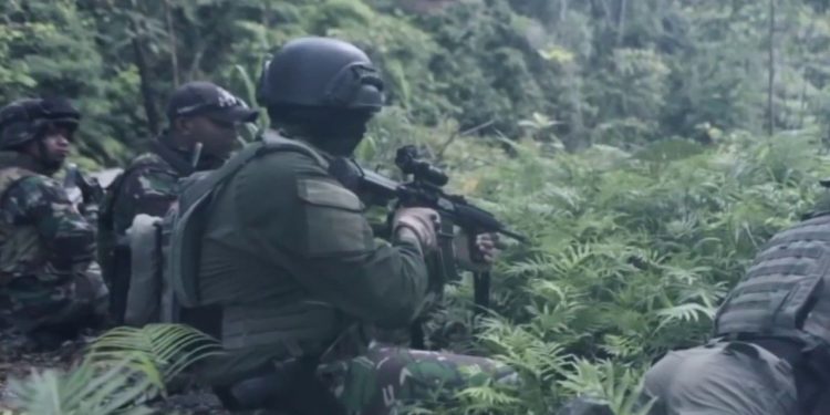 Baku Tembak dengan KKB di Puncak, Satu Anggota Brimob Gugur