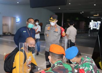 Penumpang di Terminal Kedatangan Bandara Soekarno-Hatta Dites Antigen
