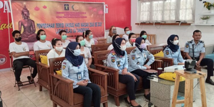 Enam WBP Lapas Kelas IIA Tangerang Dapat Remisi Hari Raya Waisak 2021