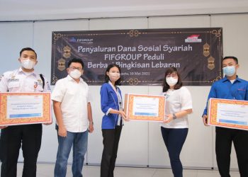 FIFGROUP Bagikan Bingkisan Lebaran Untuk Masyarakat dan Mitra