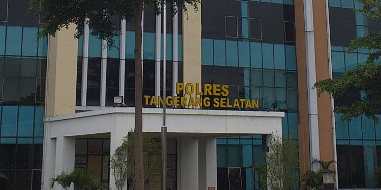 Cegah Penularan Covid-19, Jajaran Polres Tangsel Sekat Kawasan Alam Sutera