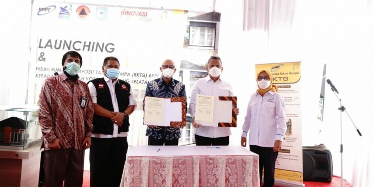 Pemkot Tangsel dan BPPT Resmikan Bangunan Rumah Komposit