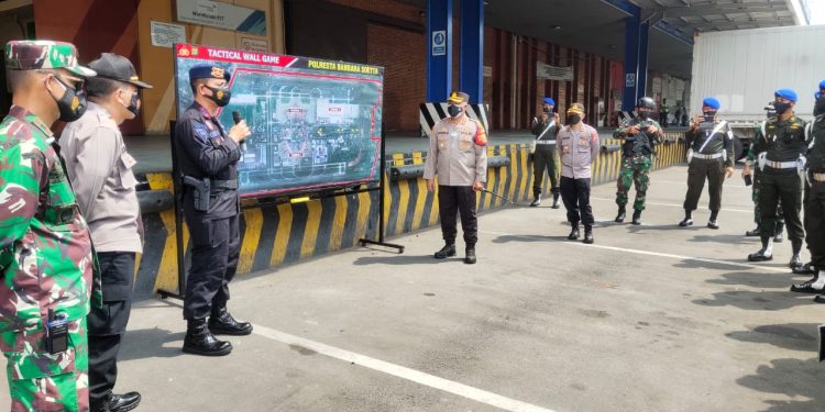Kedatangan Vaksin Moderna di Bandara Soetta Dijaga Ketat TNI-Polri