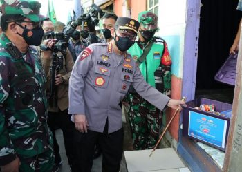 Kapolri Sebut Telah Salurkan Beras ke Warga Selama PPKM Darurat