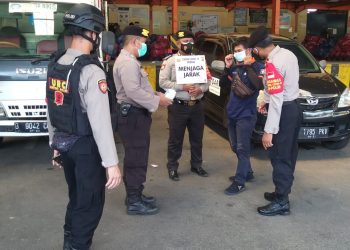 Pastikan PPKM Level 4 Berjalan, Bandara Soekarno-Hatta Disisir Polisi