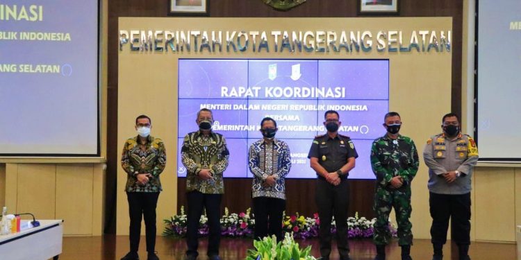 Menteri Dalam Negeri Tinjau Penanganan Covid-19 Kota Tangerang Selatan