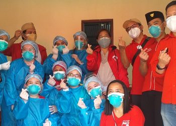 Antusias, Ratusan Warga Serpong Utara Ikuti Vaksinasi Covid-19 yang Digelar DPRD Tangsel dari PSI