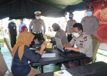 153 Orang Vaksin di Pelayanan Vaksinasi Merdeka Polresta Bandara Soetta