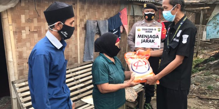 Rumah-rumah Warga di Selapajang Jaya Disisir Polisi Bandara Soetta
