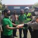 Baksos, Polresta Bandara Soetta Bagikan Beras ke Karyawan