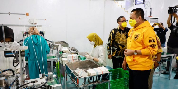 Ketua MPR RI Dukung Produsen Masker Dalam Negeri