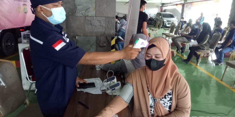 Vaksinasi Merdeka, 11.504 Orang Telah Divaksin Polresta Bandara Soetta