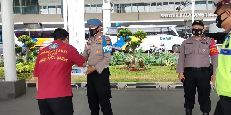 Tekan Penyebaran Covid-19, Terminal Bandara Soetta Disisir Polisi