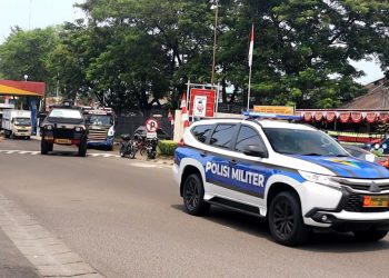 TNI-POLRI Jaga Ketat Kedatangan Vaksin Astrazeneca di Bandara Soekarno-Hatta