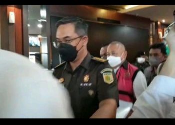 Diduga Korupsi, Mantan Gubernur Sumsel Alex Noerdin Diciduk Penyidik Kejagung