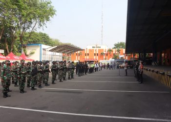 Sejuta Lebih Dosis Vaksin Pfizer Tiba di Bandara Soetta
