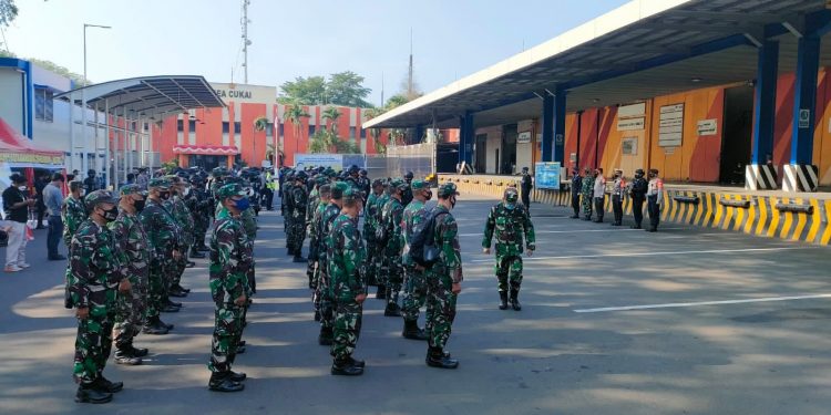 Ratusan Ribu Dosis Vaksin Pfizer Tiba di Bandara Soetta