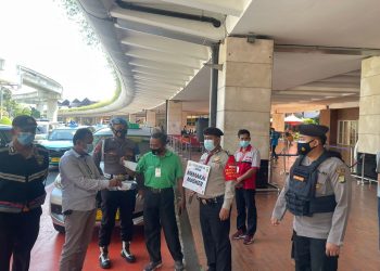 Antisipasi Pelanggaran Prokes di Akhir Pekan, Bandara Soetta Disisir Polisi