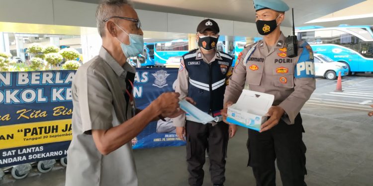 Terminal Bandara Soetta Dioperasi Polisi