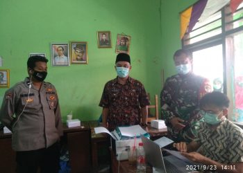 Vaksinasi di Desa Bitung Jaya Dibanjiri Ratusan Warga 