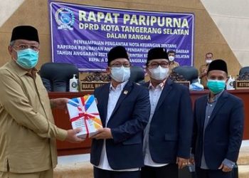 Walikota Ben Sampaikan Rancangan RAPBD-P Tahun 2021 di Hadapan Dewan