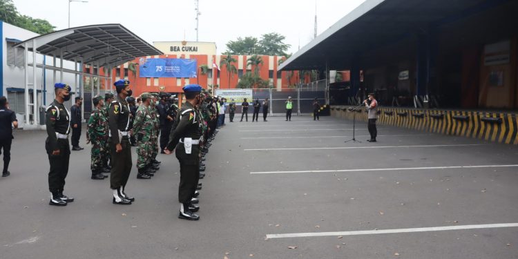 Ribuan Ton Diluent Tiba di Bandara Soetta