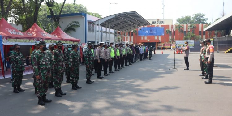 Ratusan Ribu Dosis Vaksin Pfizer Tiba di Bandara Soetta