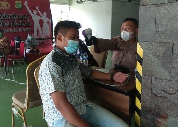Gerai Vaksinasi Merdeka Polresta Bandara Soetta Vaksin 46 Orang
