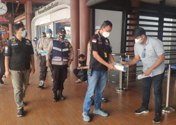 Awasi Prokes, Polresta Bandara Soetta Kerahkan Puluhan Personel