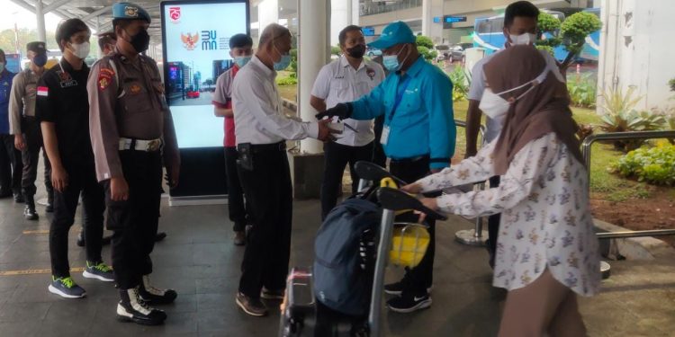 Terminal Bandara Soetta Dioperasi Polisi