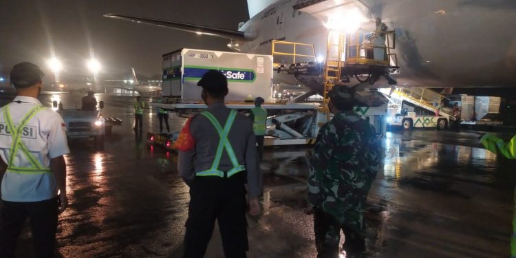 Bandara Soetta kembali Kedatangan Ribuan Dosis Vaksin Astrazeneca