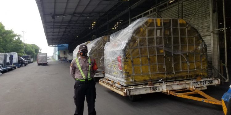 Bandara Soetta Kedatangan Ribuan Dosis Vaksin Pfizer