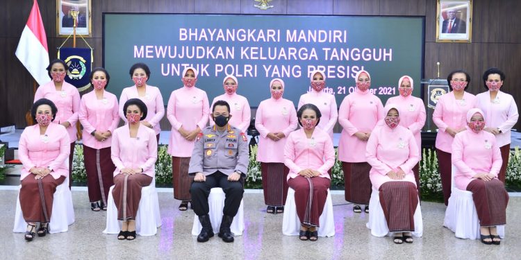 Peringati HKGB ke-69, Kapolri: Polri Kuat karena Didukung oleh Bhayangkari