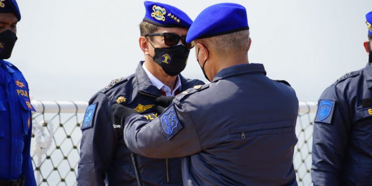 Yasonna Serahkan Sembilan Kekayaan Intelektual ke Korpolairud Polri