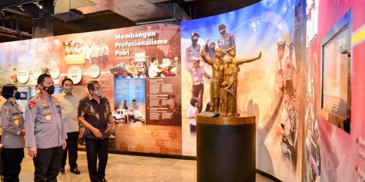 Revitalisasi Museum Polri, Kapolri: Ukir Prestasi yang Baik 