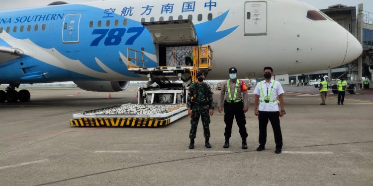 Jutaan Dosis Vaksin Sinovac kembali Tiba di Bandara Soetta
