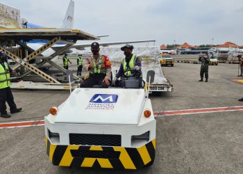 Bandara Soetta Kedatangan 424.710 Dosis Vaksin Pfizer