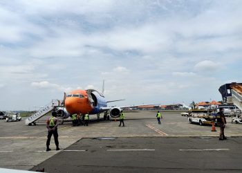 Bandara Soetta Kedatangan 471.510 Dosis Vaksin Pfizer