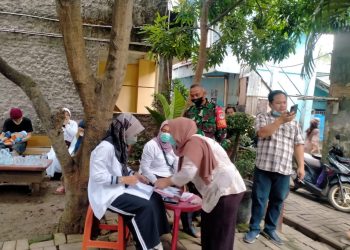 Jemput Bola, Pemdes Bitung Jaya Gelar Vaksinasi di Pemukiman Warga