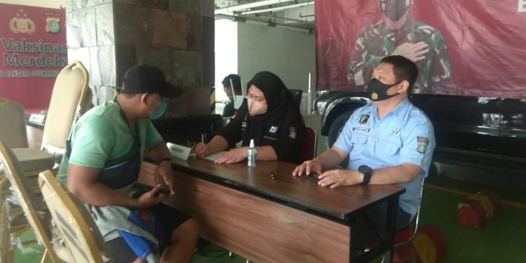 50 Orang Vaksin di Gerai Vaksinasi Presisi Polresta Bandara Soetta