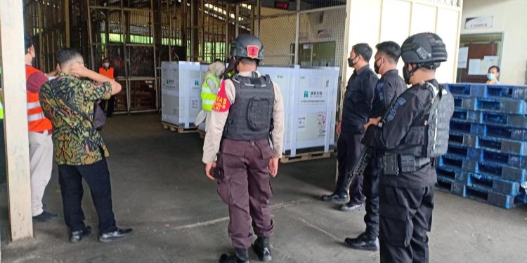 Jutaan Dosis Vaksin Astrazeneca Tiba di Bandara Soetta